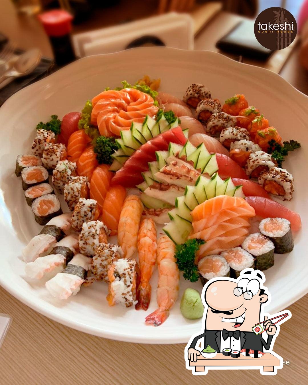 Rolos de sushi são oferecidos por Takeshi Sushi House.
