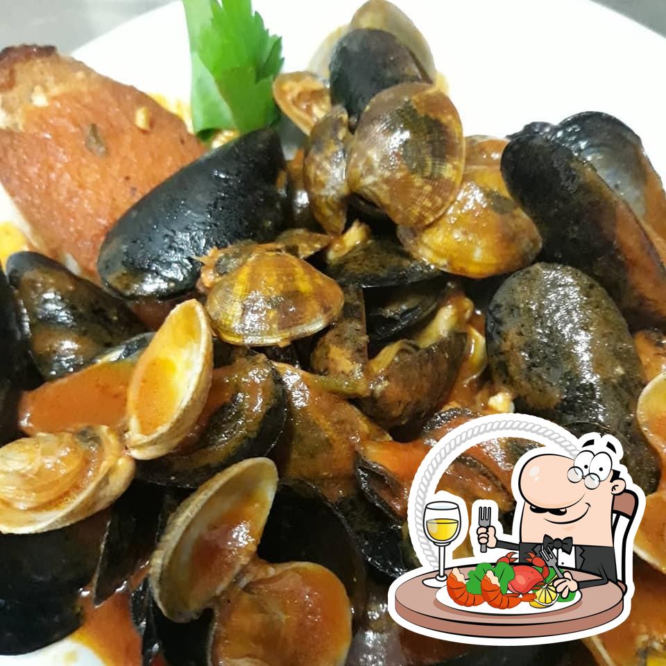 Gli ospiti di da Nicco ristorante pizzeria possono ordinare vari pasti di mare.