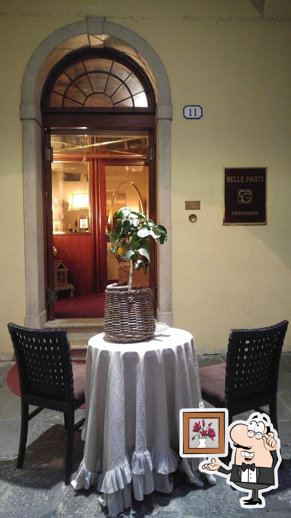 Siediti a un tavolo di Belle Parti.