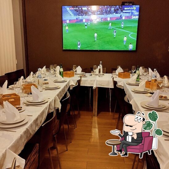 O interior do Sempre Assar I.