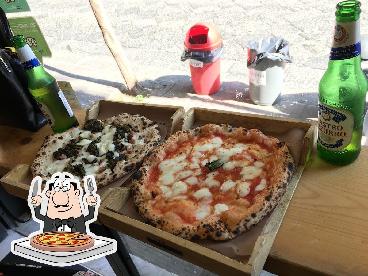Scegli una pizza a Pizzaportafoglio & Fessarie.
