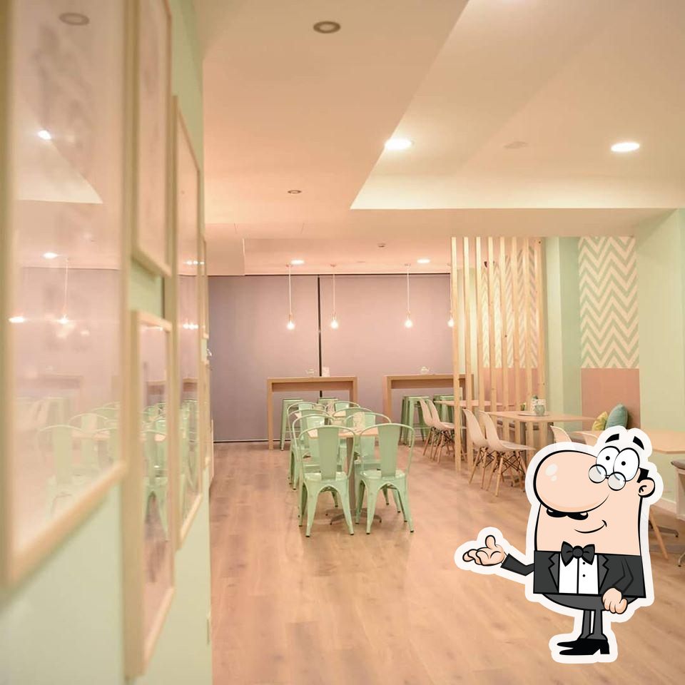 Veja imagens do interior do Aqui às 5.