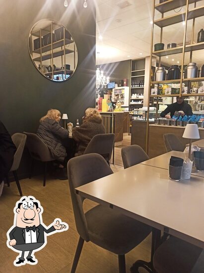 Gli interni di Elite Cafè.