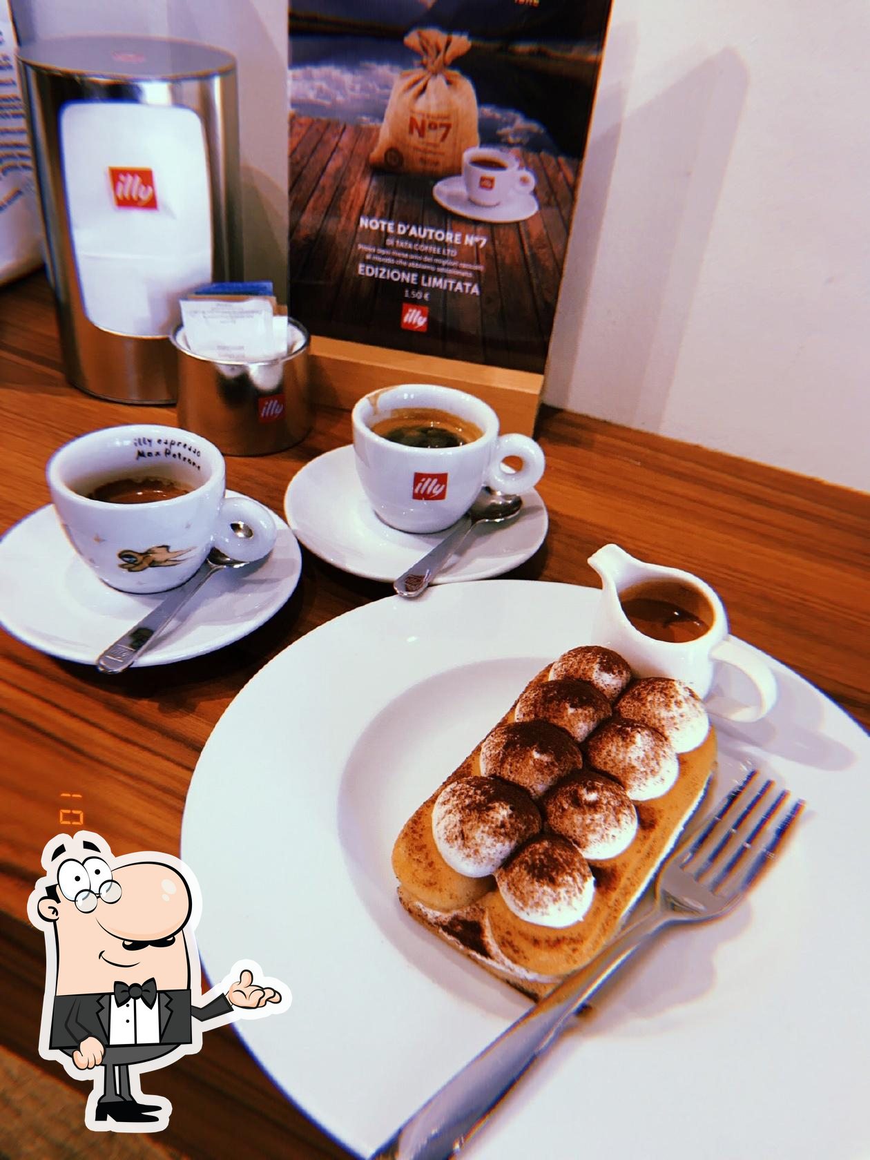 Dai un'occhiata agli interni di illy Caffè. Dai un'occhiata agli interni di illy Caffè.