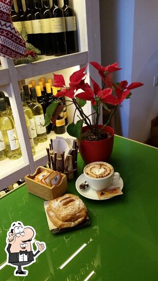 Siediti a un tavolo di Bioesserì Milano Brera.