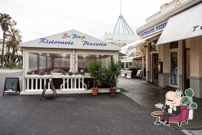 Dai un'occhiata agli interni di Ristorante pizzeria Sa Playa.