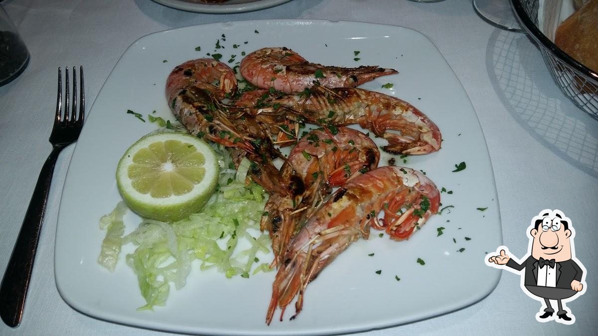 Siediti a un tavolo di Ristorante Sea Sound.