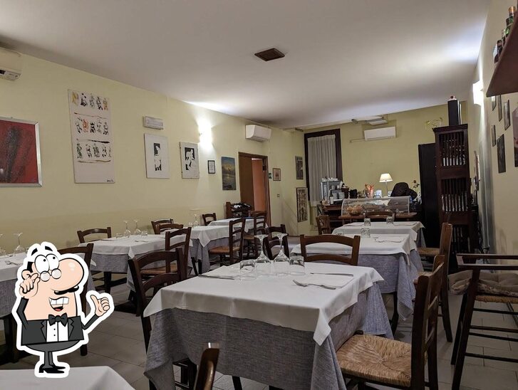 Gli interni di Osteria del Ghetto.