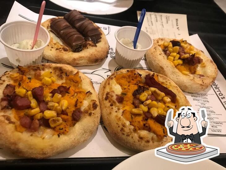 No Esphirra's, você pode degustar pizza.