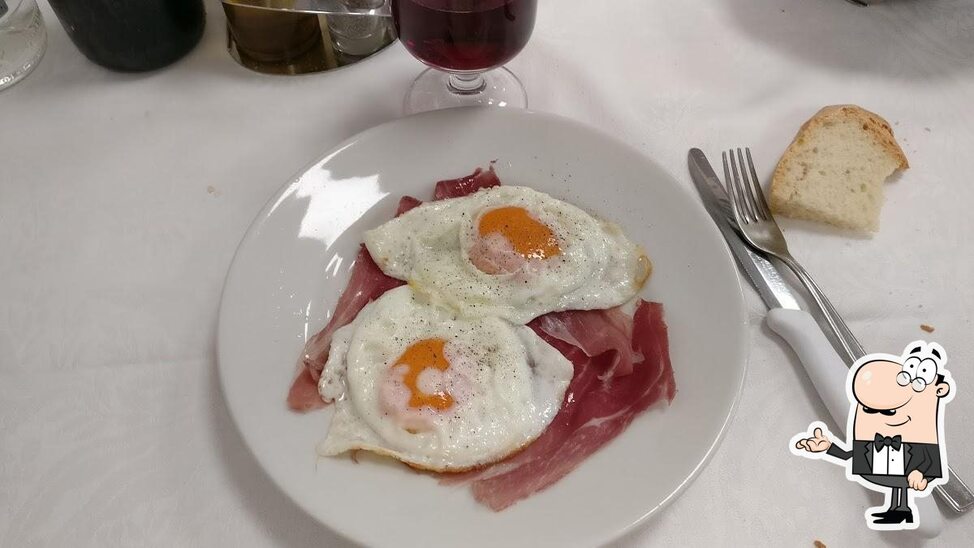 Gli interni di Bar Trattoria La Palazza.