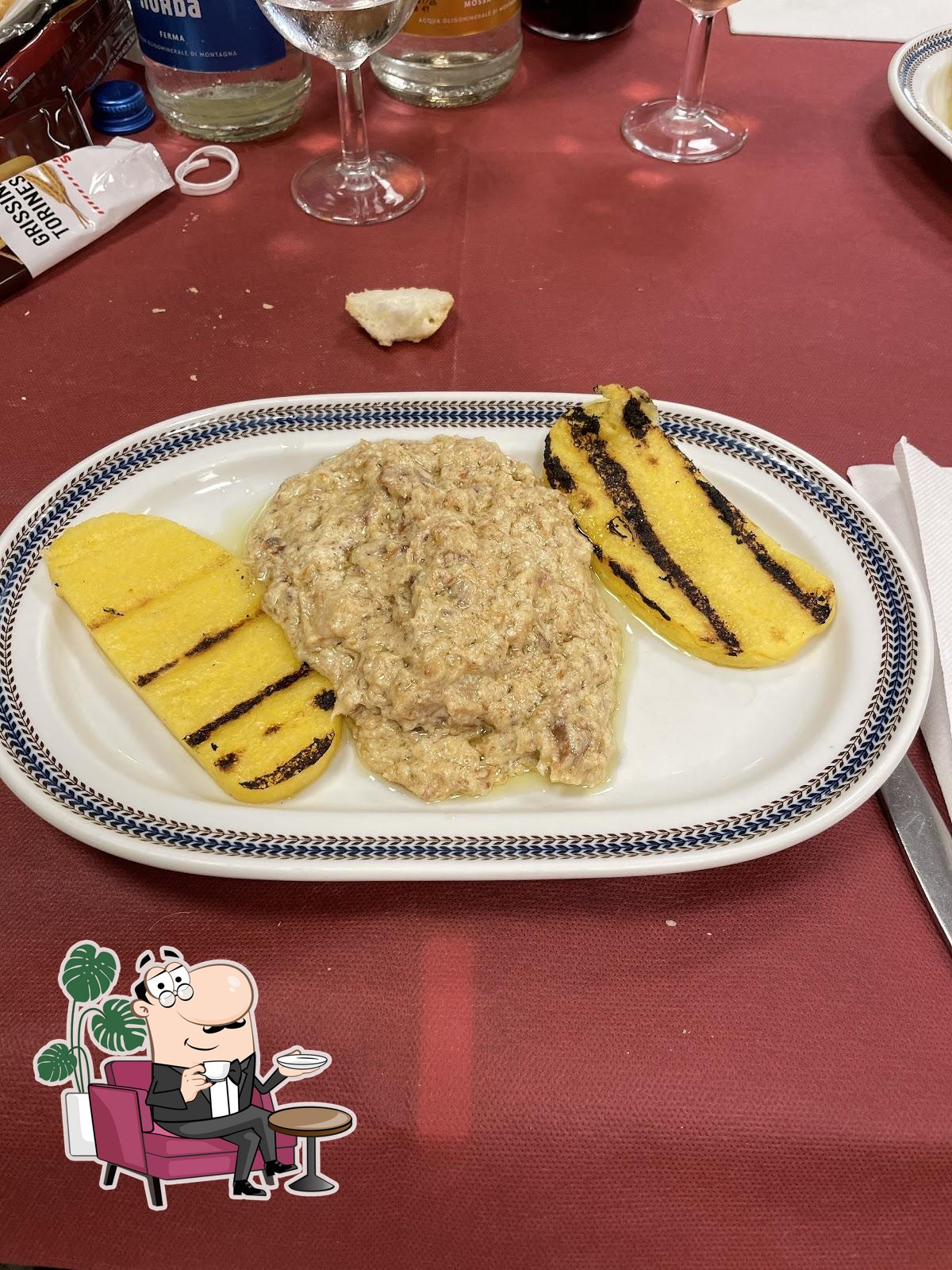 Dai un'occhiata agli interni di Da Pippo.