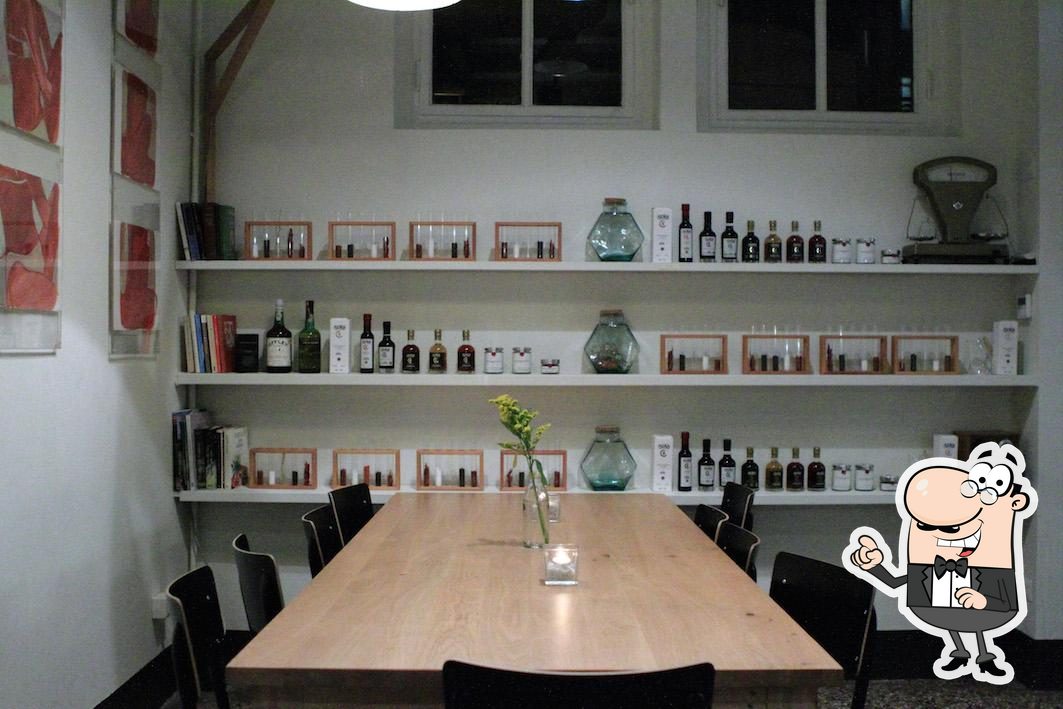 Dai un'occhiata agli interni di L'Officina - Cucina dal mondo.