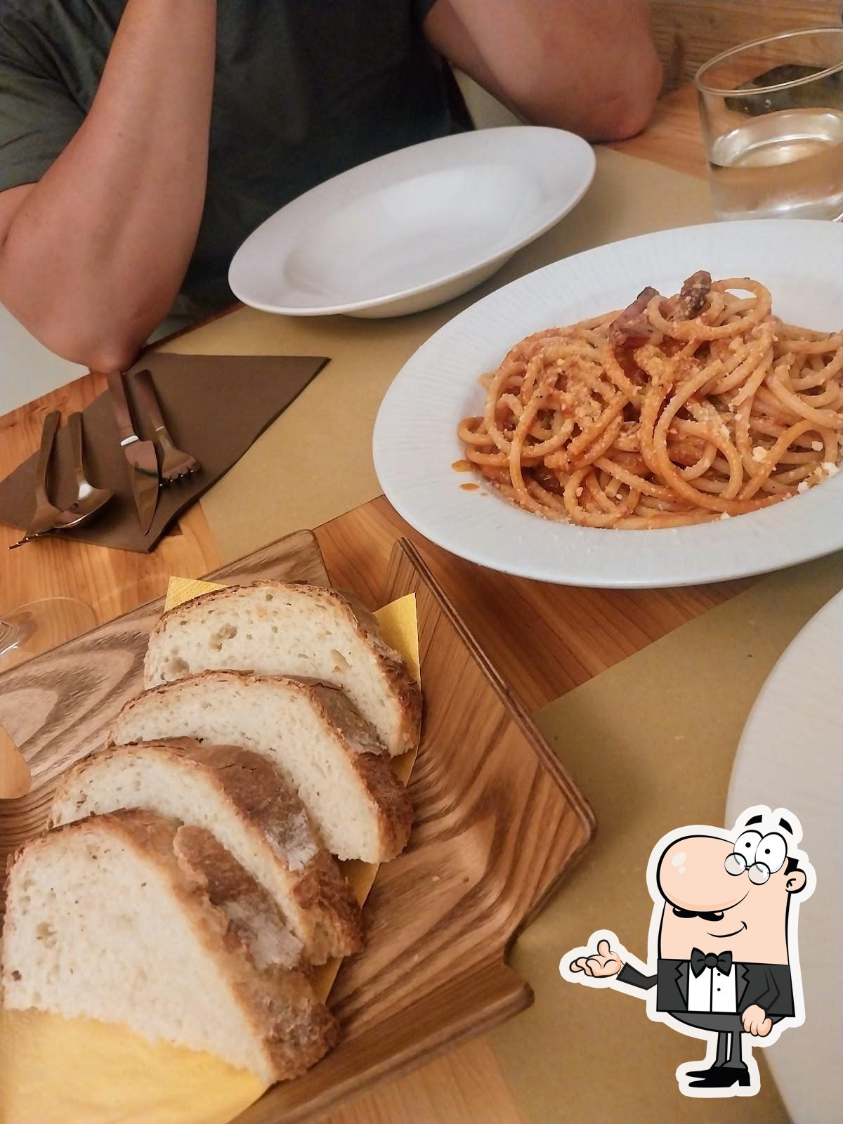 Siediti a un tavolo di A'Roma L'Osteria.