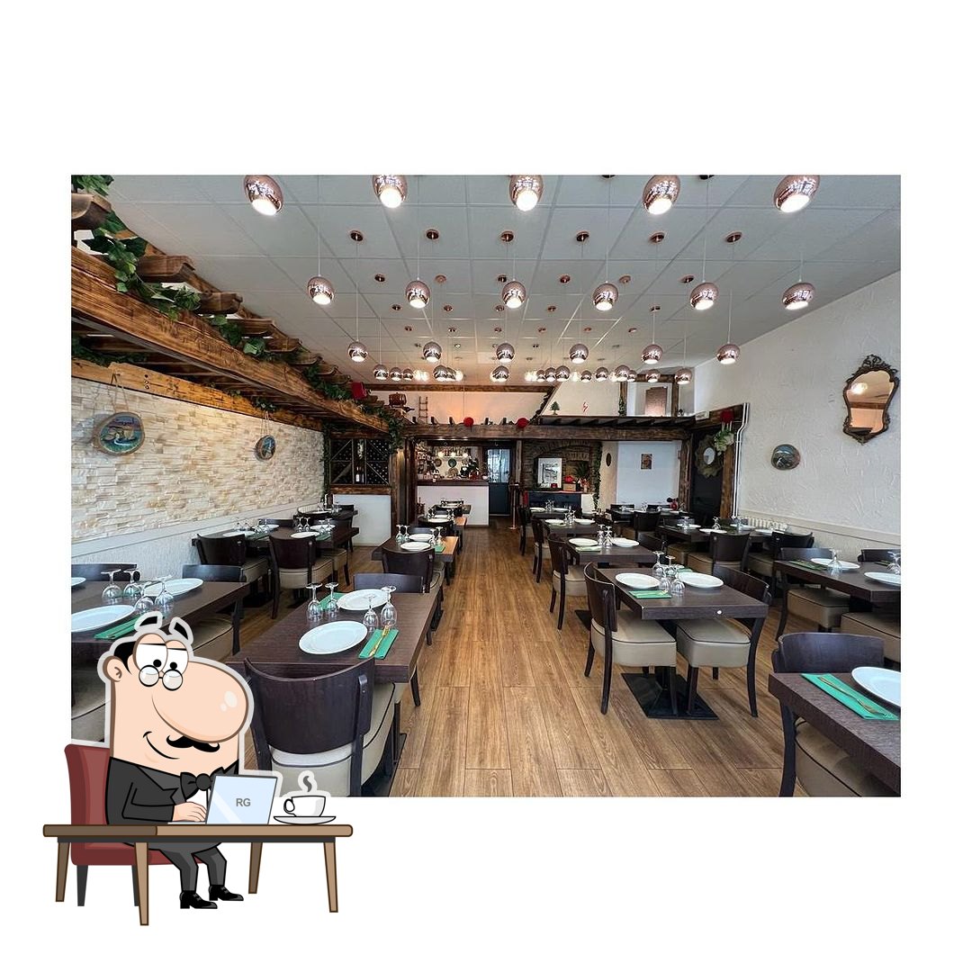 L'intérieur de Le Comptoir Libanais Lyon 6.