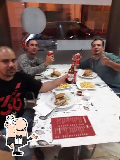 O interior do Mr Kebab.