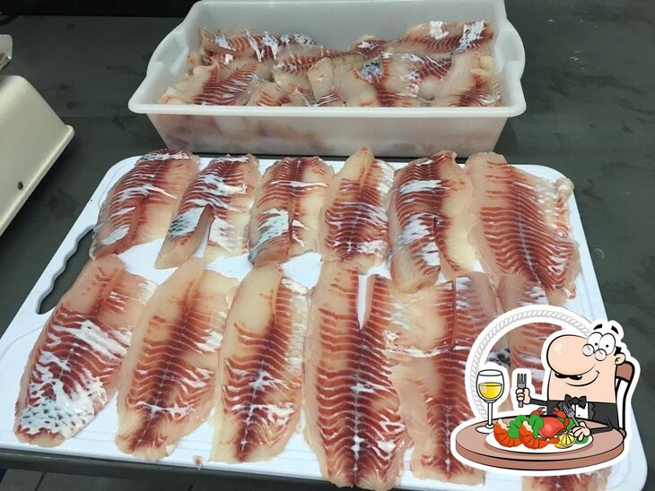 Peça diferentes itens de frutos do mar disponíveis no Toca Da Tilapia.