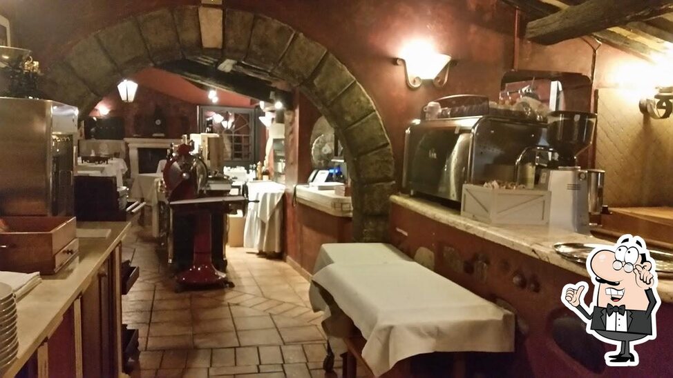 Siediti a un tavolo di Ristorante L'Archeologia - dal 1804 Ristorante a Roma.