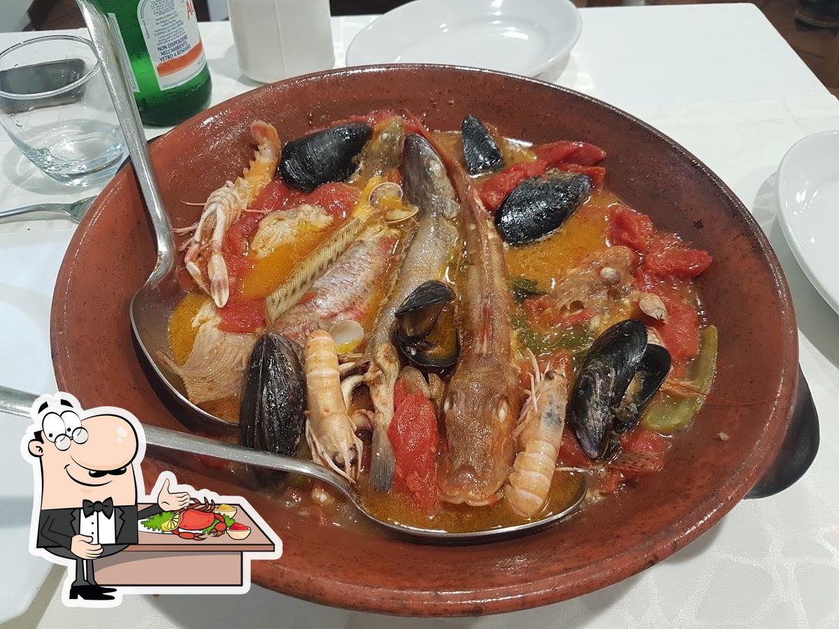 Scegli tra i vari pasti di mare proposti a Trattoria Zì Albina - Brodetteria.