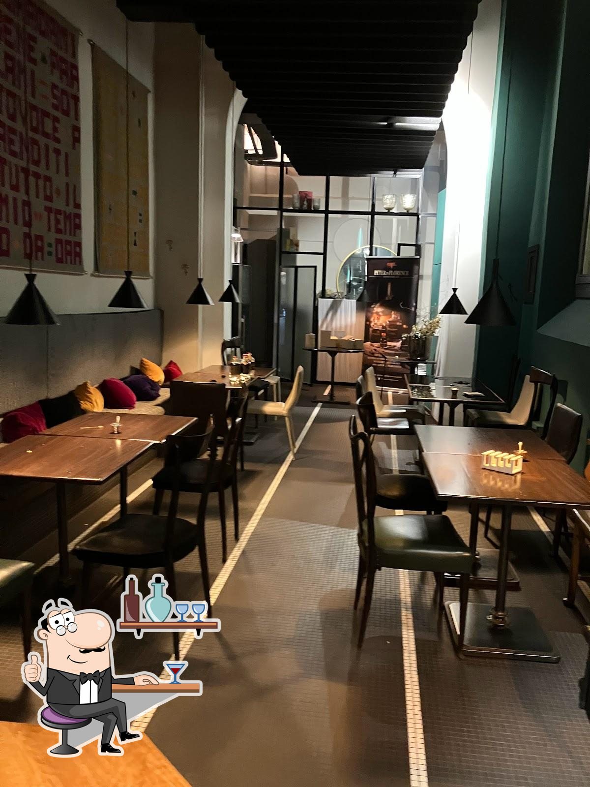 Dai un'occhiata agli interni di Trattoria Osteria Buca Manzoni.
