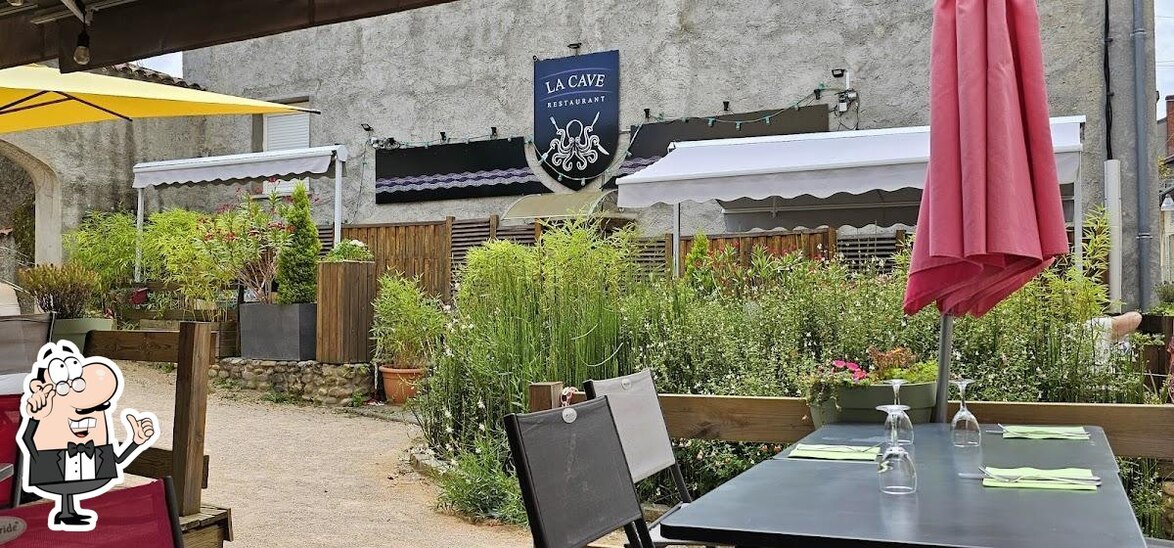 L'intérieur de Restaurant LA CAVE.