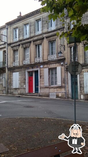 Installez-vous à l'une des tables de Brasserie Le Saint-Martial Angoulême.