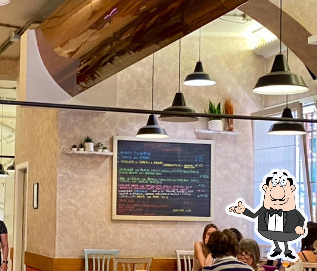 Siediti a un tavolo di Otivm Padova.