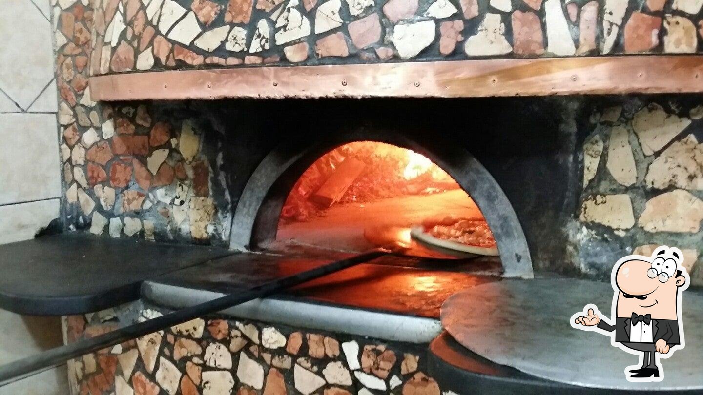 Dai un'occhiata agli interni di Pizzeria Dal Presidente - Sede Storica.