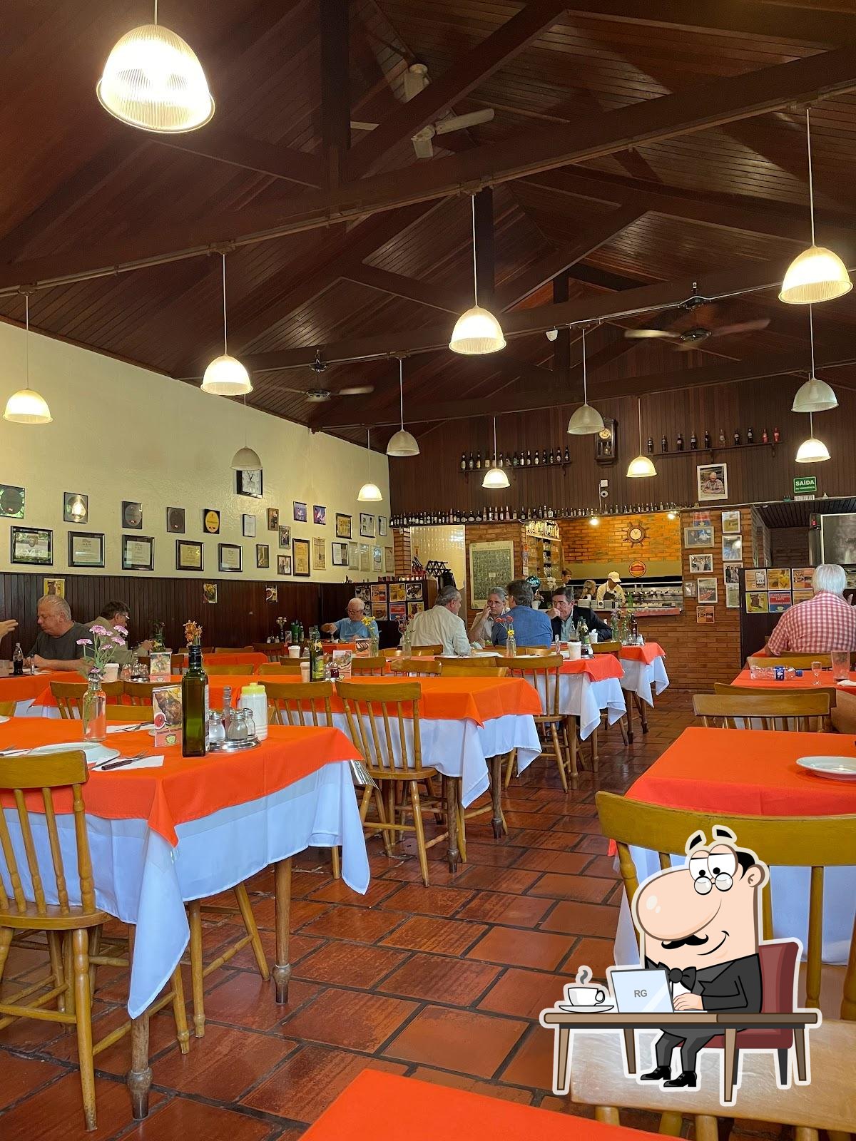 Veja imagens do interior do Churrascaria Porto Alegrense.