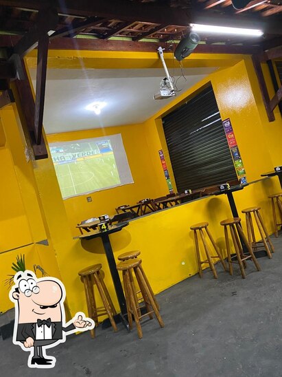 Veja imagens do interior do Brothers pizzaria e lanchonete.