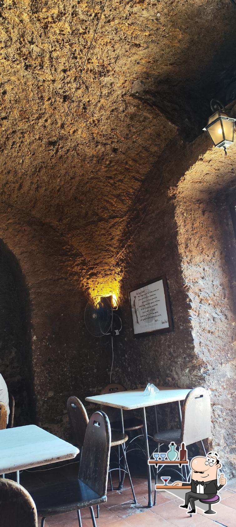 Siediti a un tavolo di Pulecenella Salerno (UNICA SEDE).