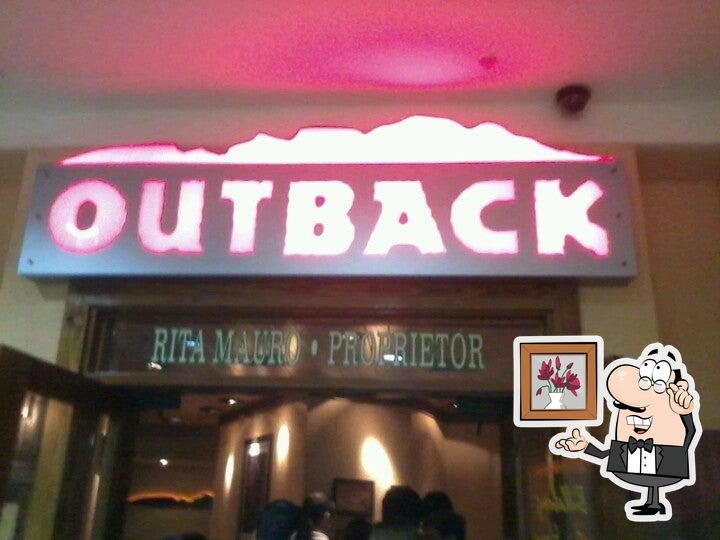 Veja imagens do interior do Outback Steakhouse.