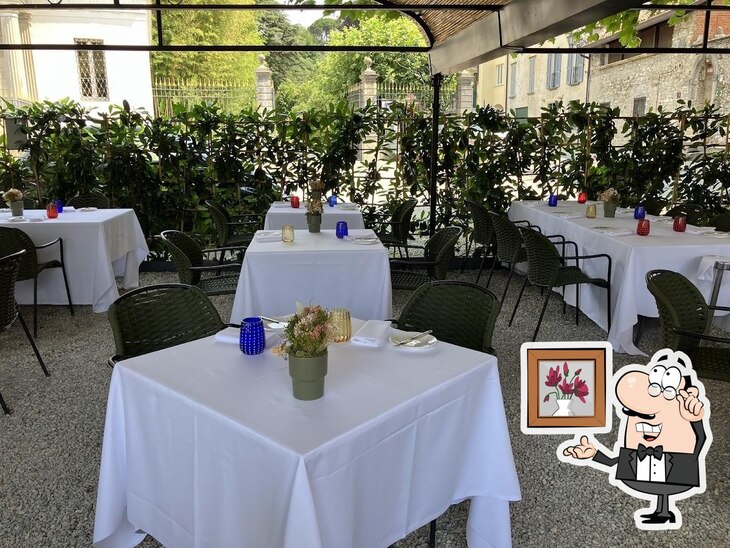 The interior of Ristorante Alle Darsene di Loppia.