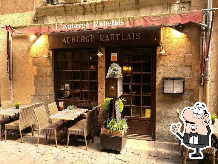 Installez-vous à l'une des tables de Auberge Le Rabelais.