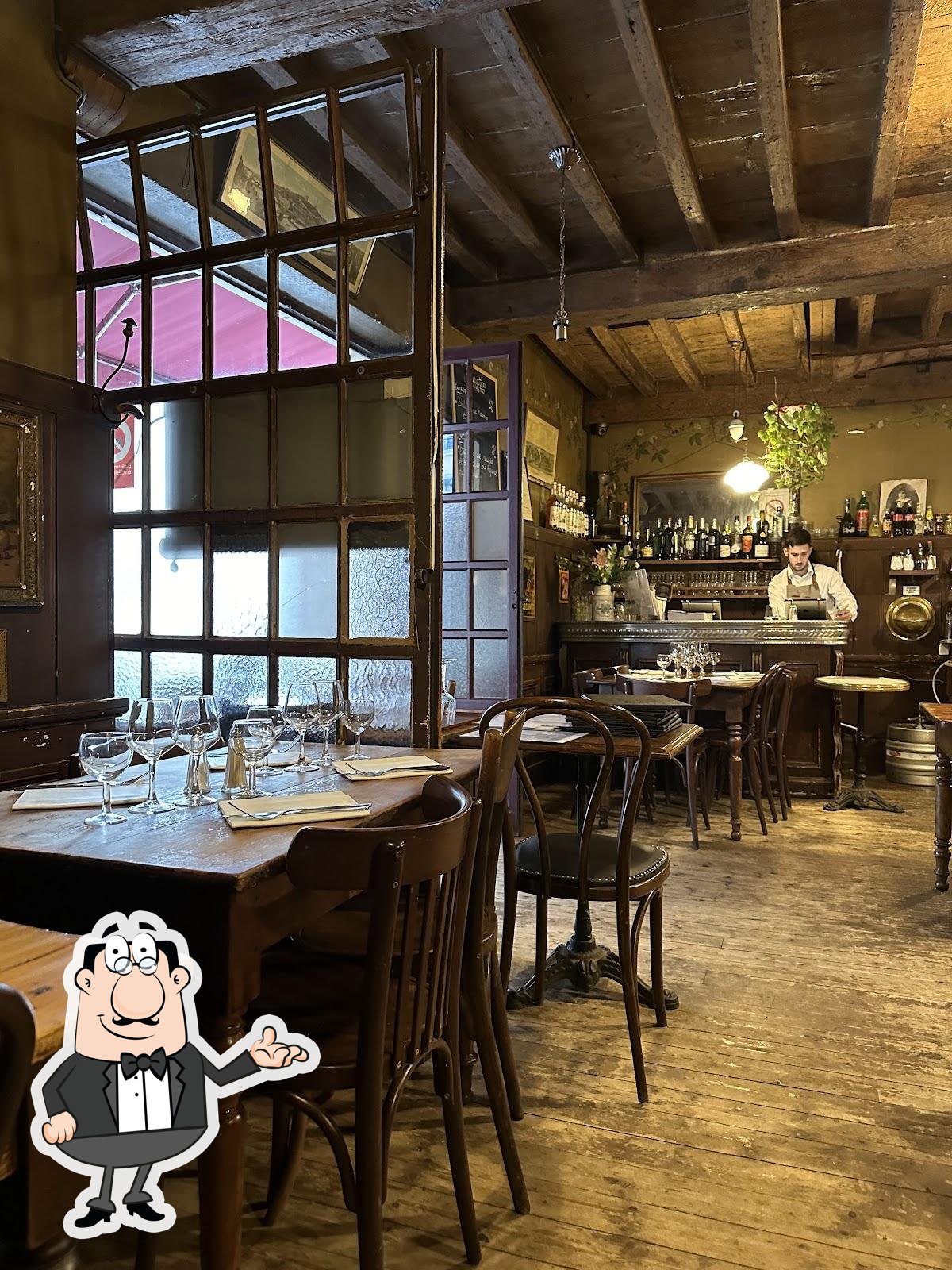 Découvrez l'intérieur de Café Comptoir Abel.