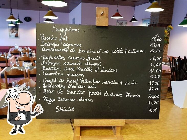 Installez-vous à l'une des tables de Restaurant Fortunati.