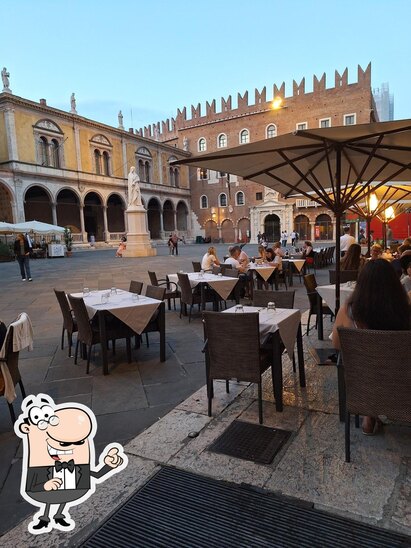 L'intérieur de Trattoria Pizzeria Impero Verona.