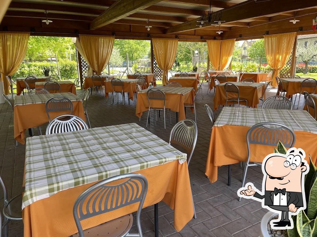 Siediti a un tavolo di Ristorante Il Muretto - Antica Osteria del Bastardo.
