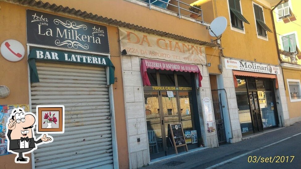 Dai un'occhiata agli interni di Pizzeria da Gianni.