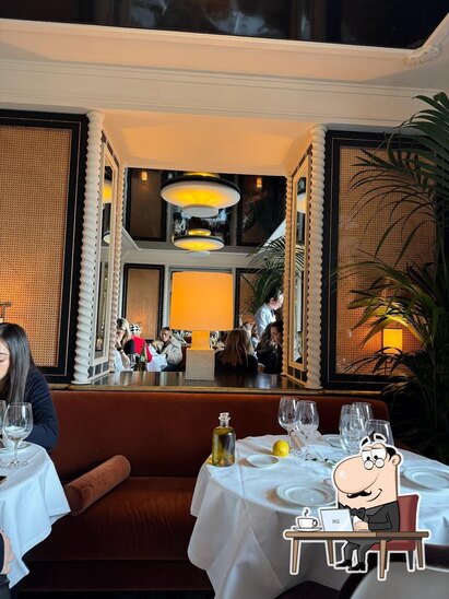 Découvrez l'intérieur de Loulou Restaurant Paris.