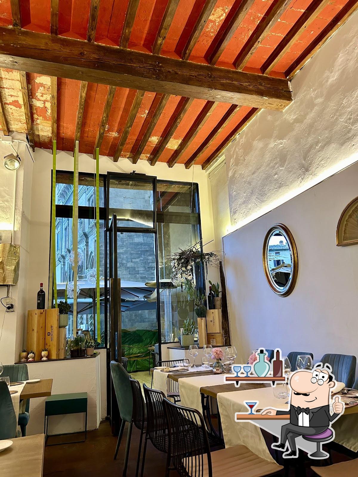 Dai un'occhiata agli interni di Ristorante Logge Vasari.