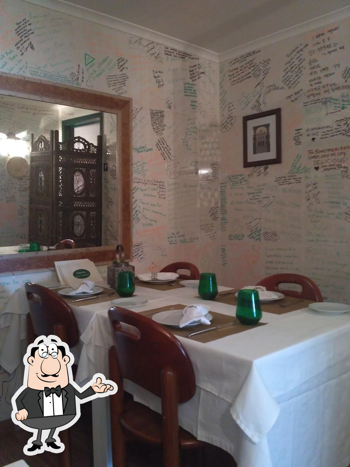 O interior do Bistro Barão.