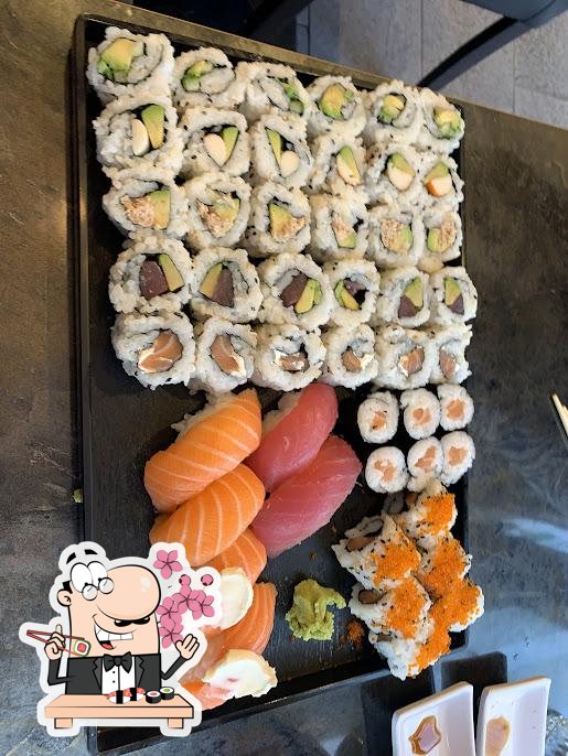 A kyodo sushi, vous pouvez essayer des sushis.
