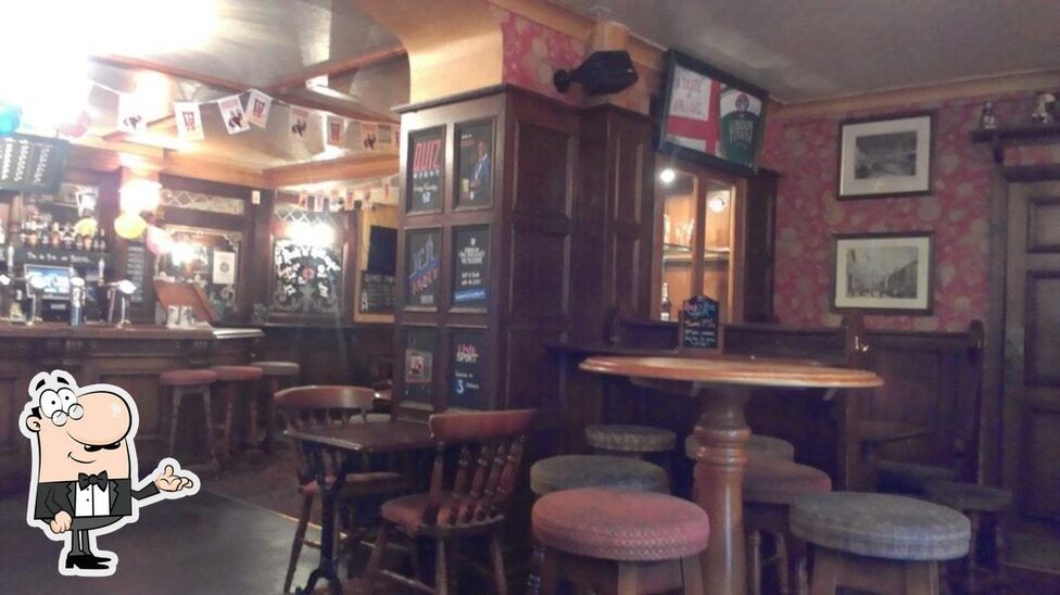 Installez-vous à l'une des tables de The London Town English Pub Toulouse.