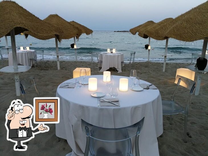 Gli interni di FINO BEACH RESTAURANT.