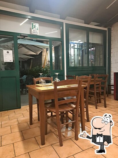 Découvrez l'intérieur de Osteria Cadevilla.