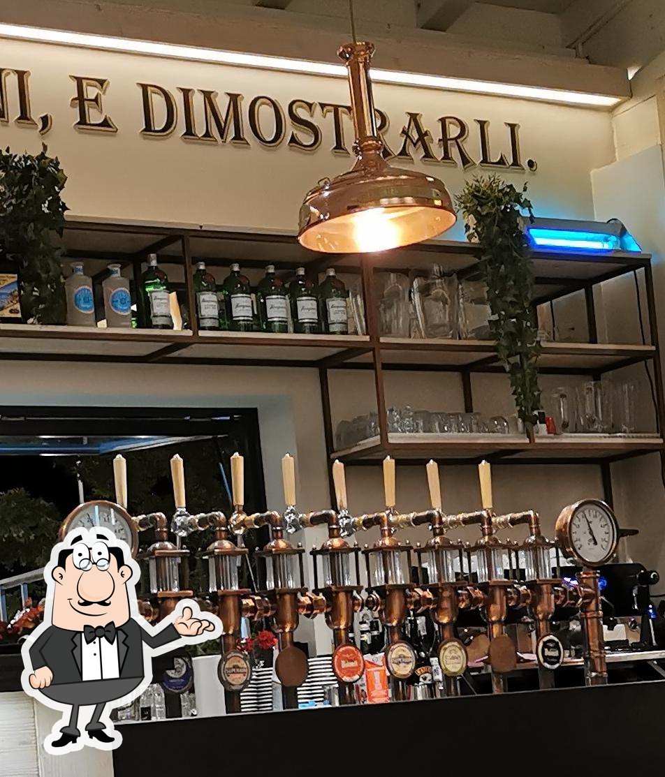 Gli interni di Birreria Dolomiti - Ristorante Pizzeria.