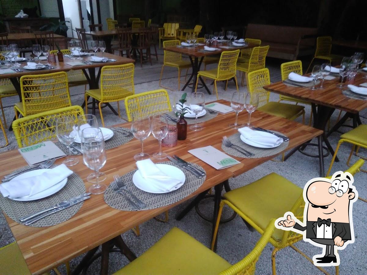 Veja imagens do interior do Restaurante Capim Santo São Paulo.