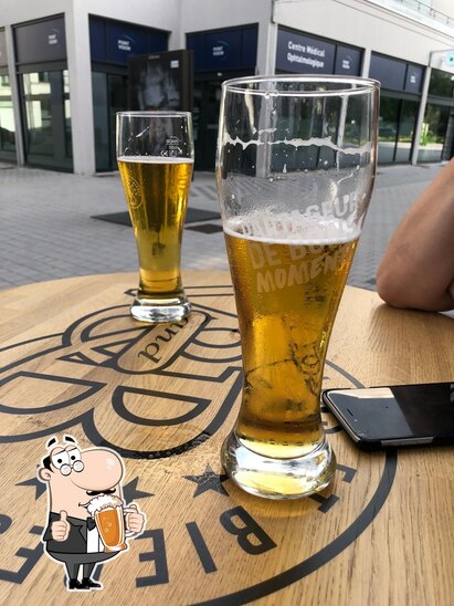 Commandez un verre de bière blonde ou brune.