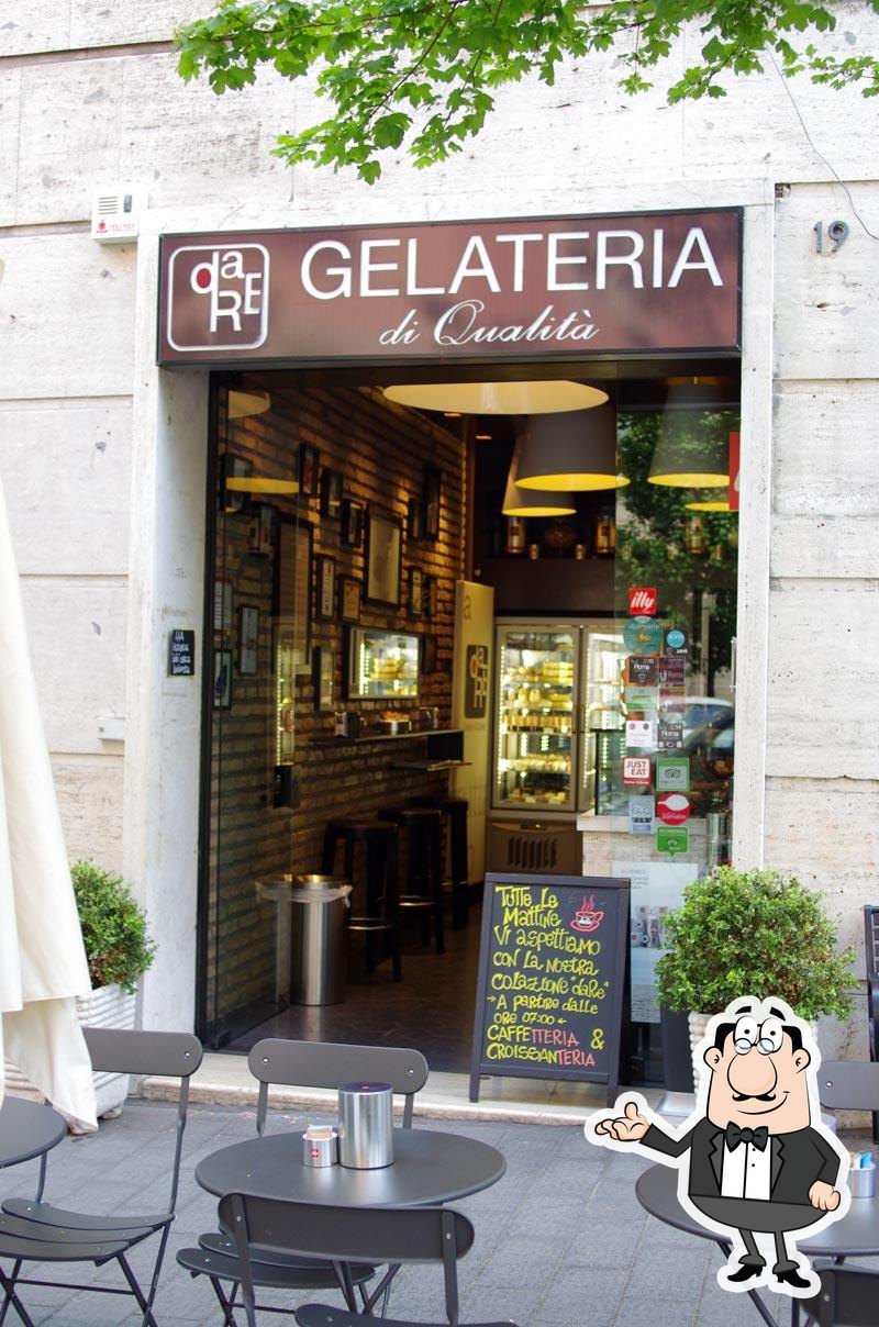 Dai un'occhiata agli interni di Gelateria di Qualita da Re.