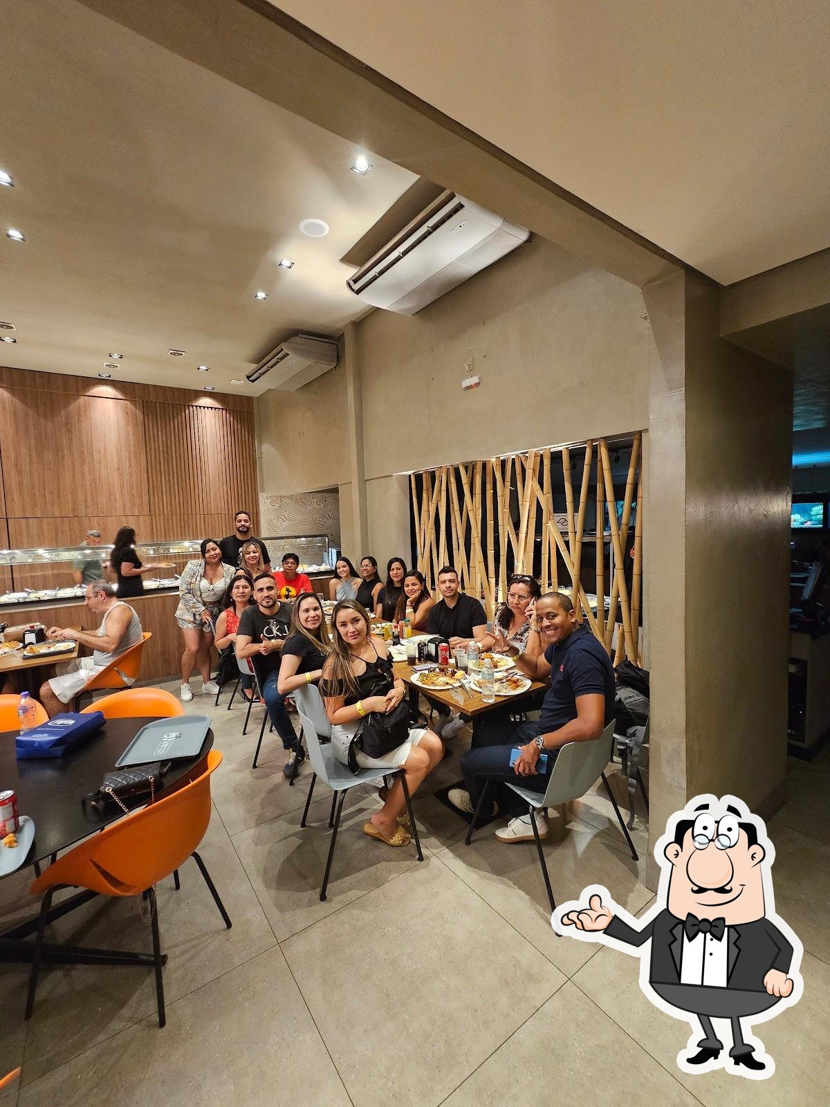 Veja imagens do interior do Restaurante Tokyo.